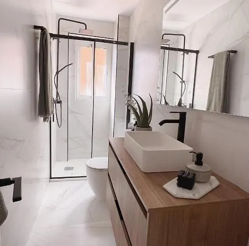 Precioso Con Piscina A 3 Minutos De La Playa En Coche * Torremolinos